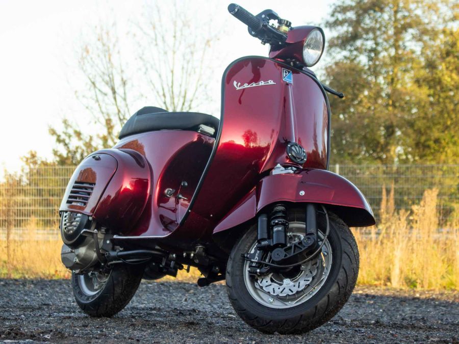 Custom Vespa V 200 Superlow