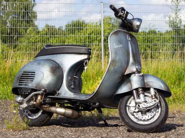Vorschau: Custom Vespa VNB 244 Rawstyle Vorschau: Custom Vespa VNB 244 Rawstyle