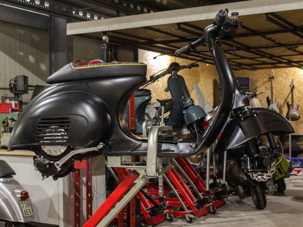 Vorschau: Vespa VNB 244 Mattschwarz Vorschau: Vespa VNB 244 Mattschwarz